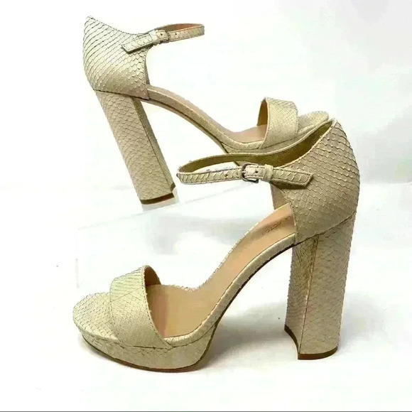 Pour La Victoria Yvette Beige Snake texture Heel 8 - Picture 3 of 10